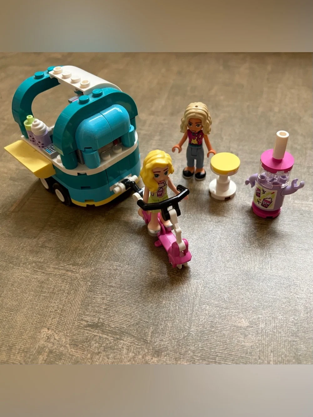 LEGO Friends Mobile Bubble Tea Shop 41733 (Retired, Torn Box)